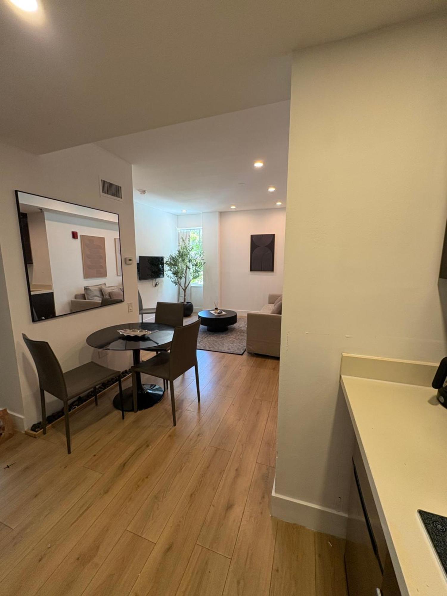 Shaomi South Apartment *